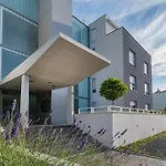 Zigo Modern Studio Apartment Near Beach