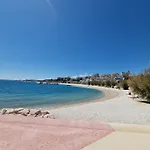 Zigo Modern Studio Apartment Near Beach